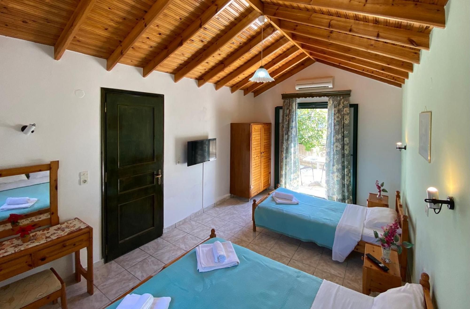 Fotoula Petra (Lesbos)